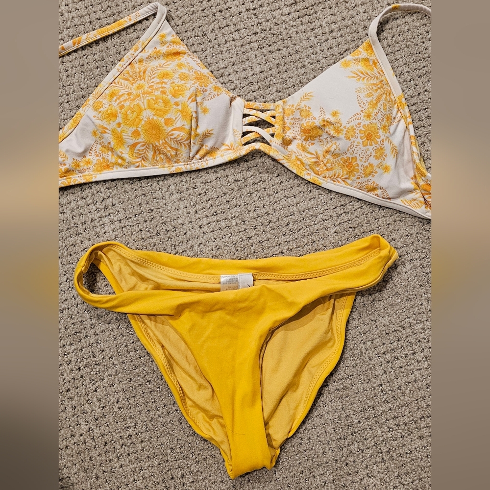 Vintage Looking Swim Set